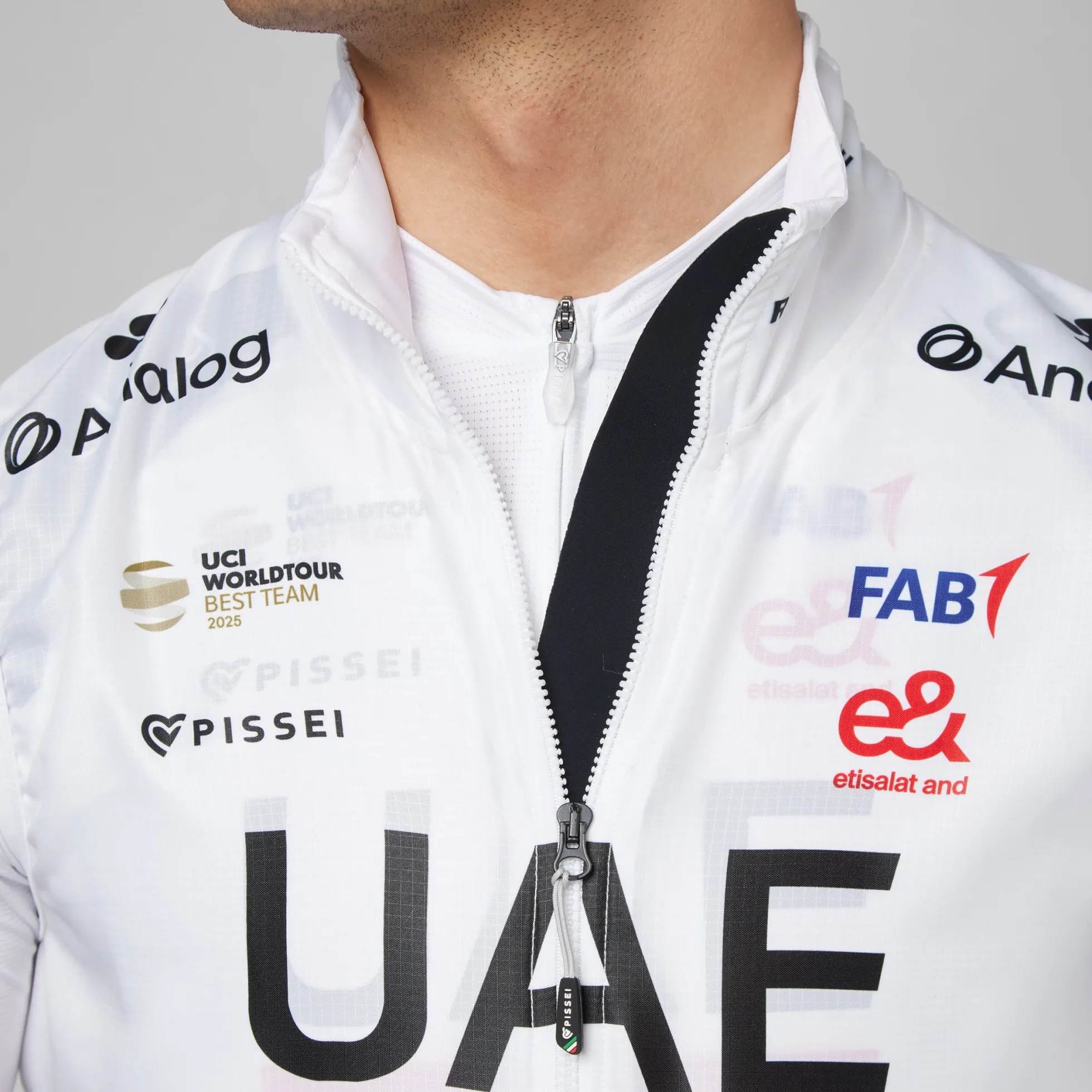 Gilet Pissei UAE Team Emirates - XRG 2026